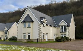 Corran, Glenloch View, Fort William 2-Bedroom Loch Side Flat